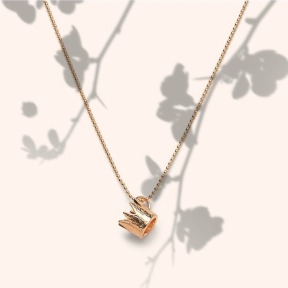 Idlewild Everyday Crown Necklace NWT NEW IN BOX Elegant Gold Pendant Necklace